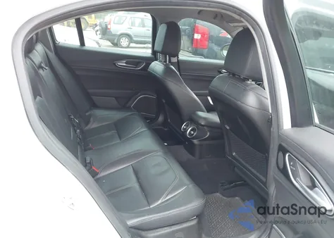 2018 Alfa Romeo Giulia Awd из США, поврежденный, VIN ZARFAEDN5J7565014